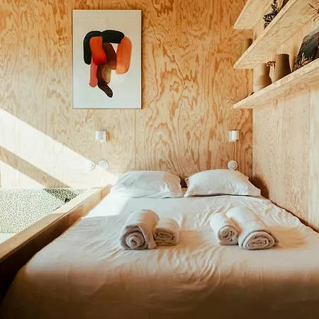 Acme View & Nordic Bath Apartment *
