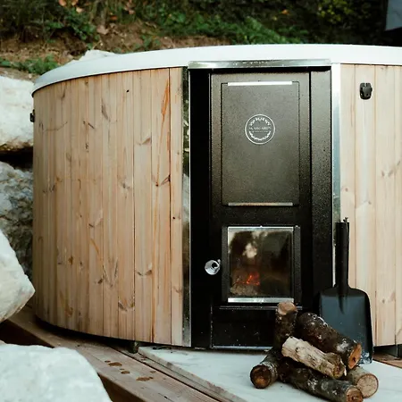 Acme View & Nordic Bath Appartement Talloires