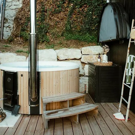 Acme View & Nordic Bath * Talloires