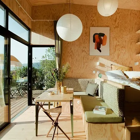 Acme View & Nordic Bath Appartement
